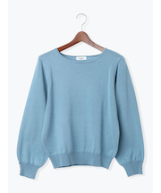 袖口金釦クルーネックニット