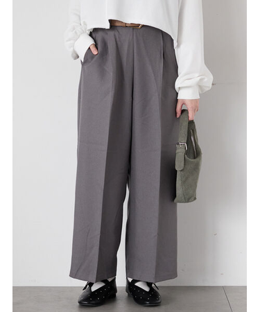 タックストレートパンツ