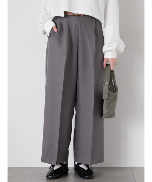 タックストレートパンツ