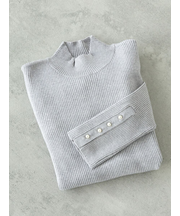 袖口釦ハイネックリブニット