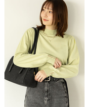 袖口金釦ハイネックニット