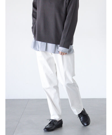 ストレッチテーパードパンツ