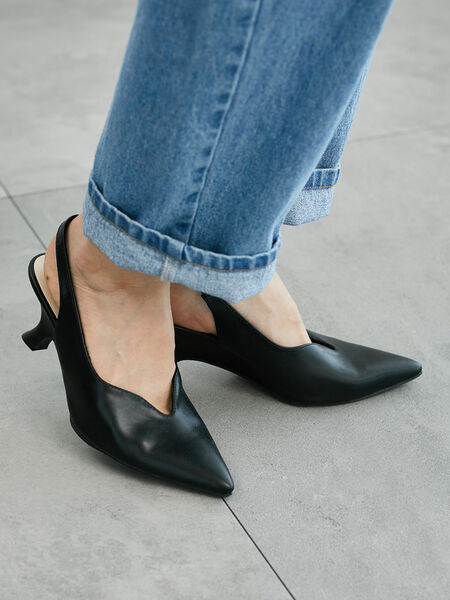 バックスリングポインテッドパンプス《2025spring catalog item》