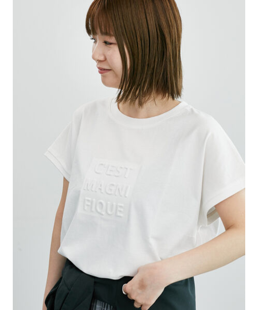 エンボスロゴTシャツ