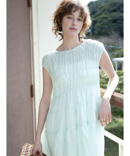シャーリングティアードブラウス《2025summer catalog item》