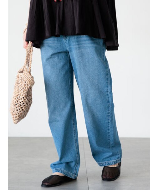 ストレートデニムパンツ