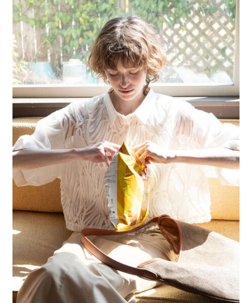 チュールレース切替シアーシャツ《2025summer catalog item》