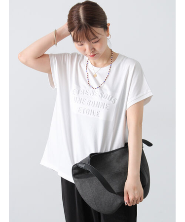 エンボスロゴTシャツ