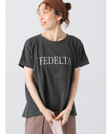 ピグメントロゴプリントTシャツ