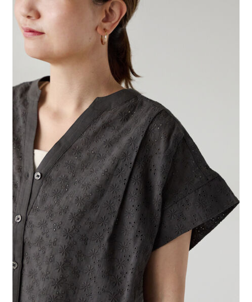 シフリー刺繍前開きブラウス