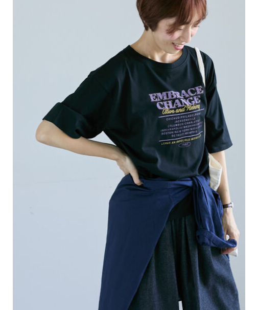 かすれロゴプリントTシャツ