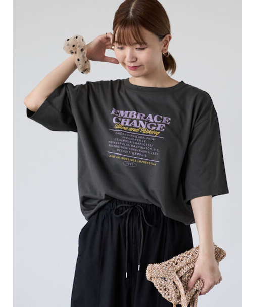 かすれロゴプリントTシャツ