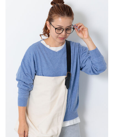 もちもちVネックニット