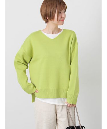 コットンタッチVネックニット