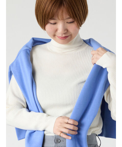 もちもちリブタートルニット