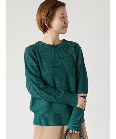 求心柄編みクルーネックニット