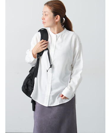 刺繍入りバンドカラーシャツ