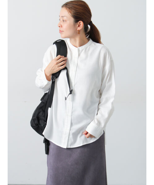 刺繍入りバンドカラーシャツ