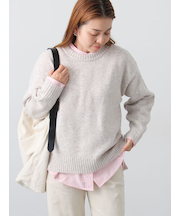 ウール混ふわふわクルーネックニット