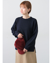 ウール混ふわふわクルーネックニット