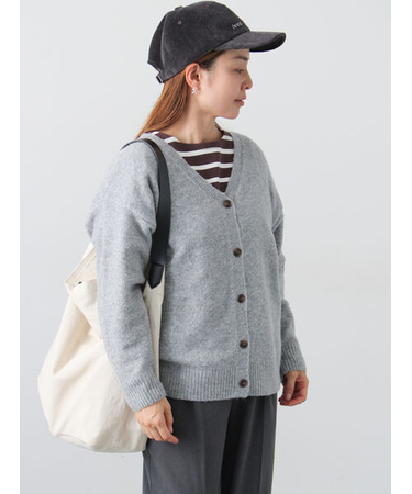 ウール混ふわふわVネックカーディガン