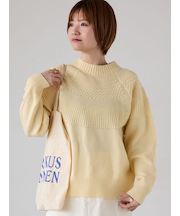 ピーチヤーン求心柄編みニット