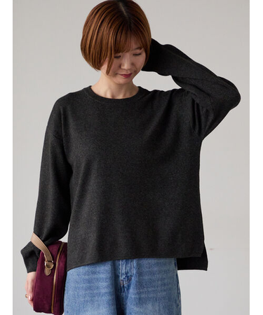 もちもちクルーネックニット