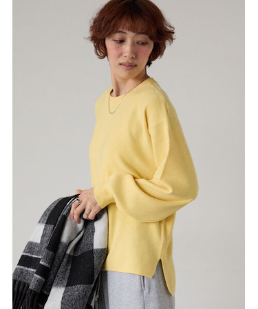 もちもちクルーネックニット