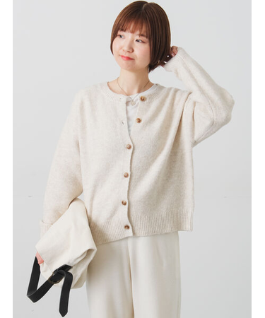 ウール混ふわふわクルーネックカーディガン