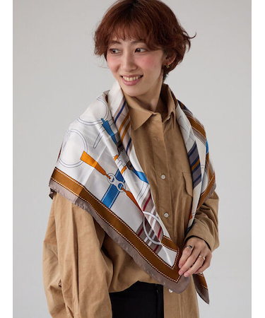 ベルト柄スカーフ