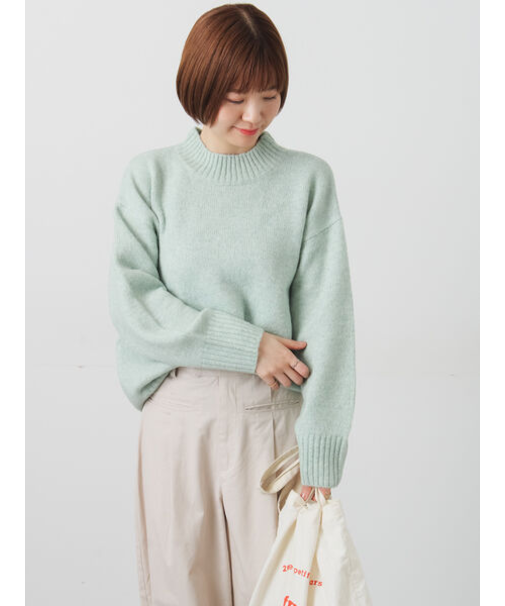ウール混ふわふわハイネックニット