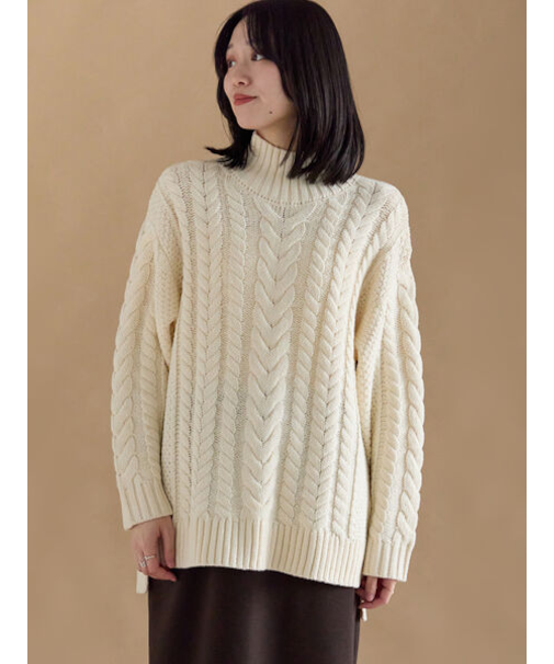 ハイネックケーブルニットプルオーバー
