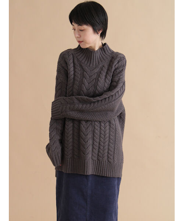 ハイネックケーブルニットプルオーバー