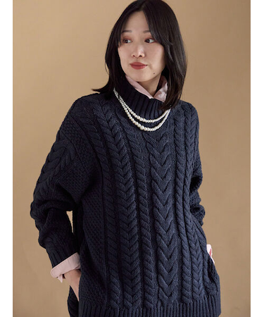 ハイネックケーブルニットプルオーバー