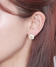 デイジーシェイプドパール ピアス