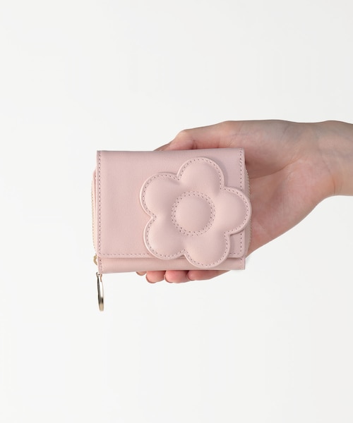 y　新品　MARY QUANT ビッグデイジーパッチ ミニウォレット マリークワント MARY QUANT ビッグデイジーパッチ ミニウォレット