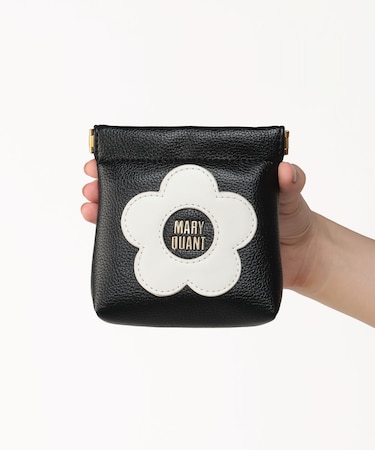 センターロゴデイジー バネクチポーチ