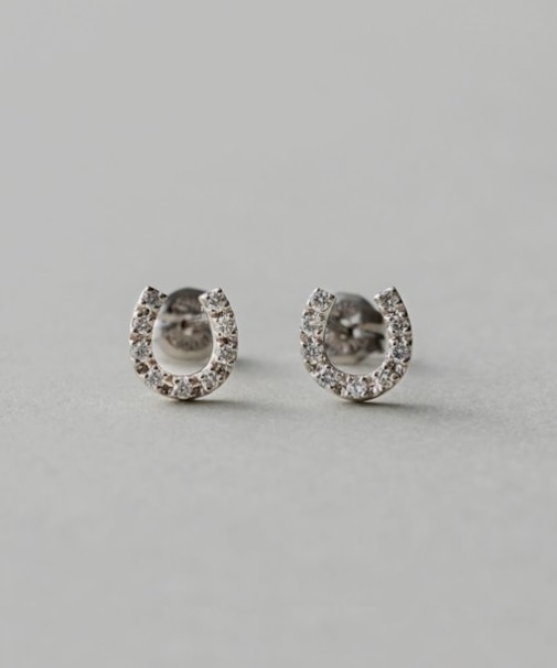 PT900 ホースシュー ダイヤモンド ピアス