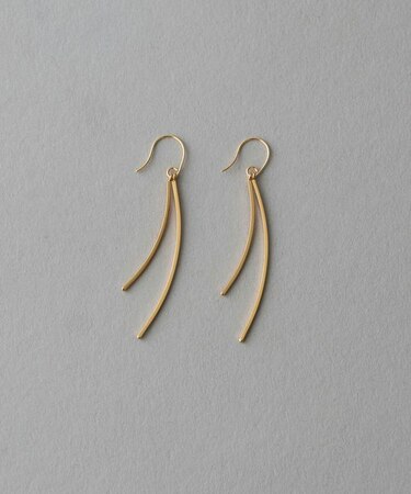 ダブルライン ピアス