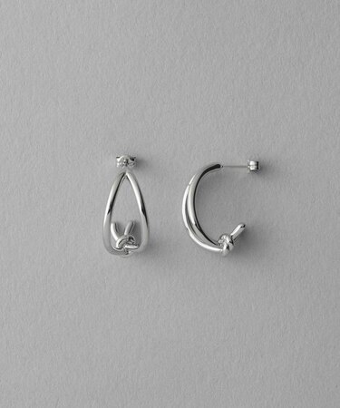 ノット ピアス