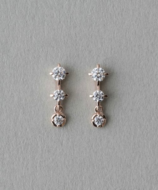 ビジューピアス