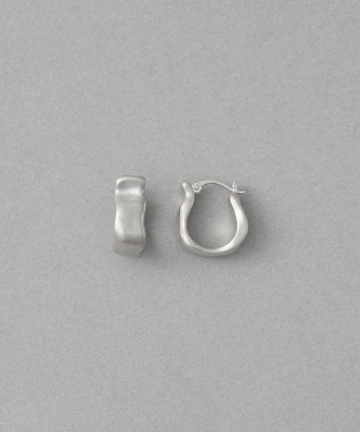 [ニード] ピアス
