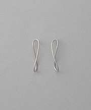 ループライン ピアス