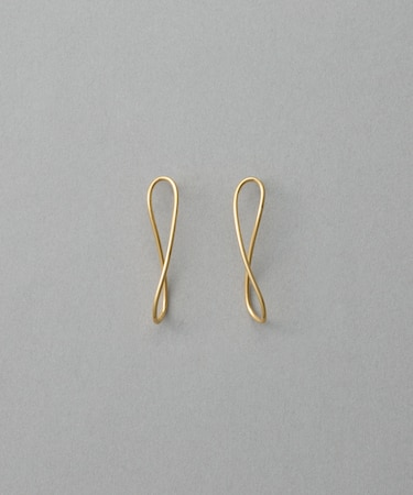 ループライン ピアス