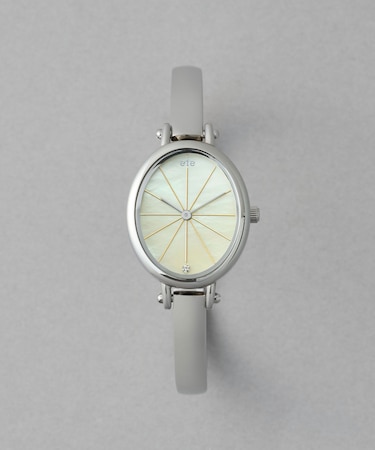 ダイヤモンド バングルウォッチ