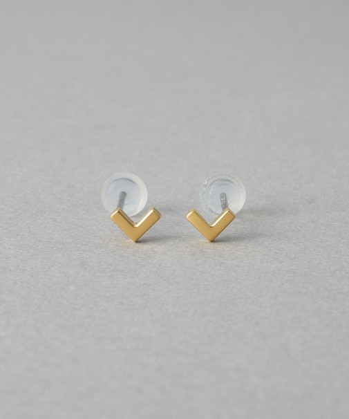 Vライン ピアス