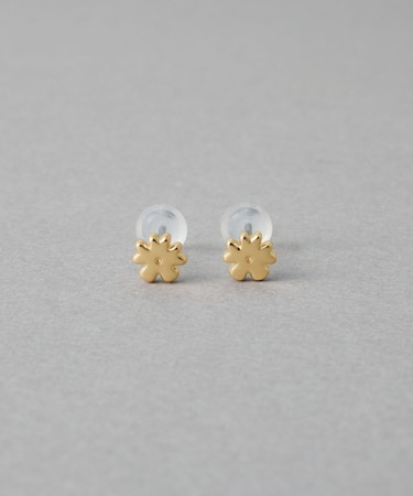 フラワー ピアス