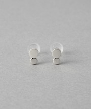 ダブル ピアス