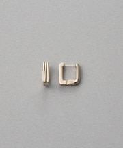 スクエア ハグピアス
