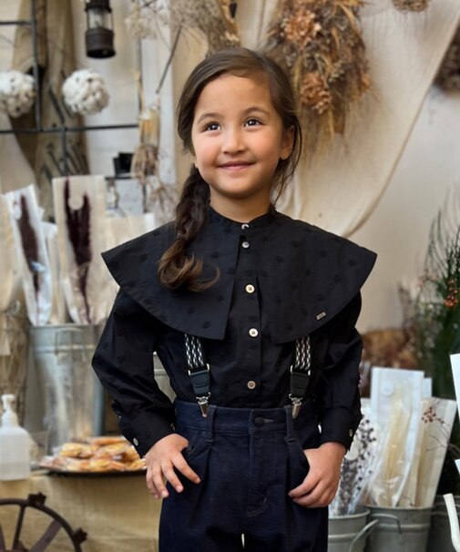 Floral Embroidery Collar Shirt